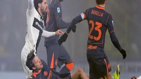 90后斯诺克新星肖单杆92分逆袭，与世界冠军纪录持平